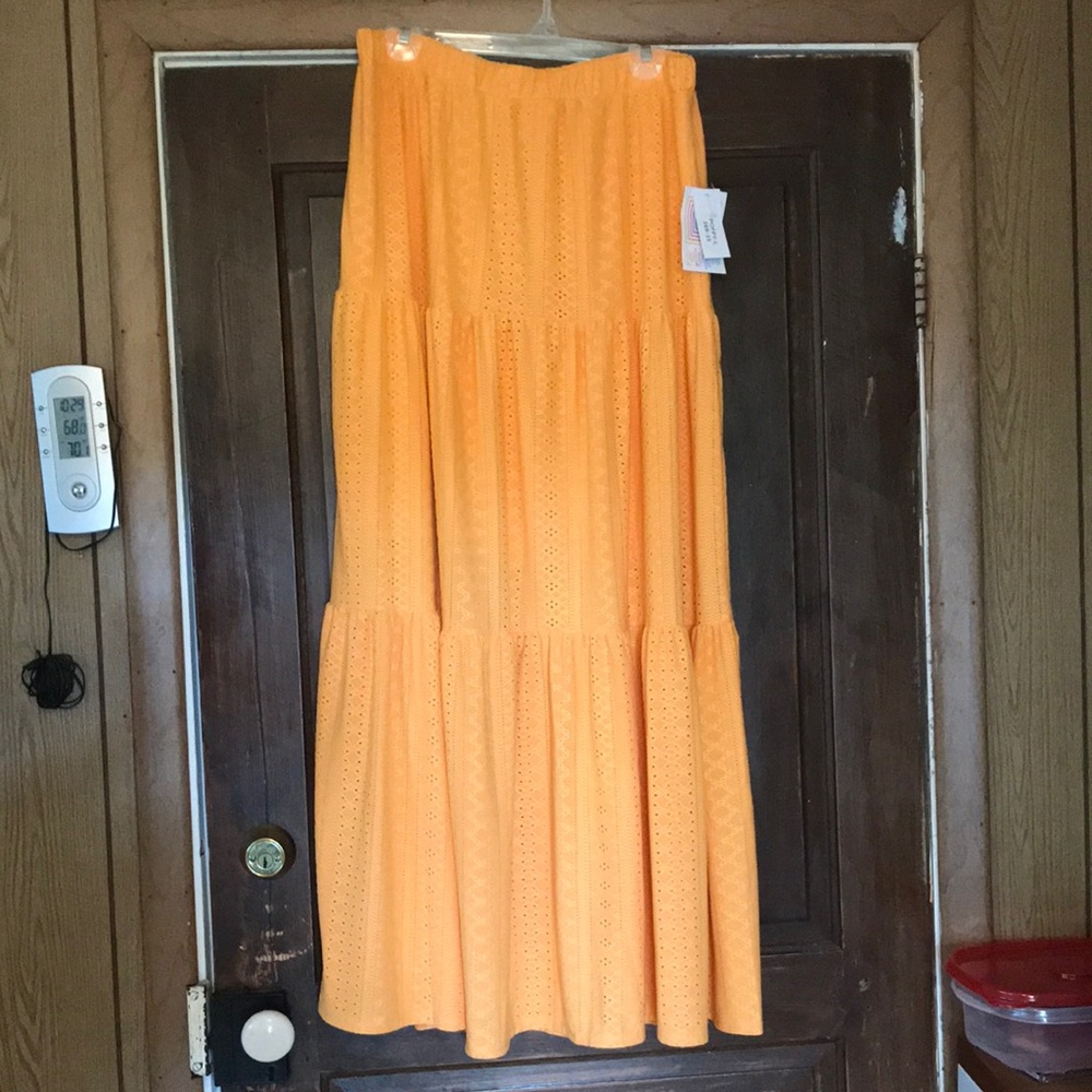 Lularoe Poppy eyelet Skirt NWT